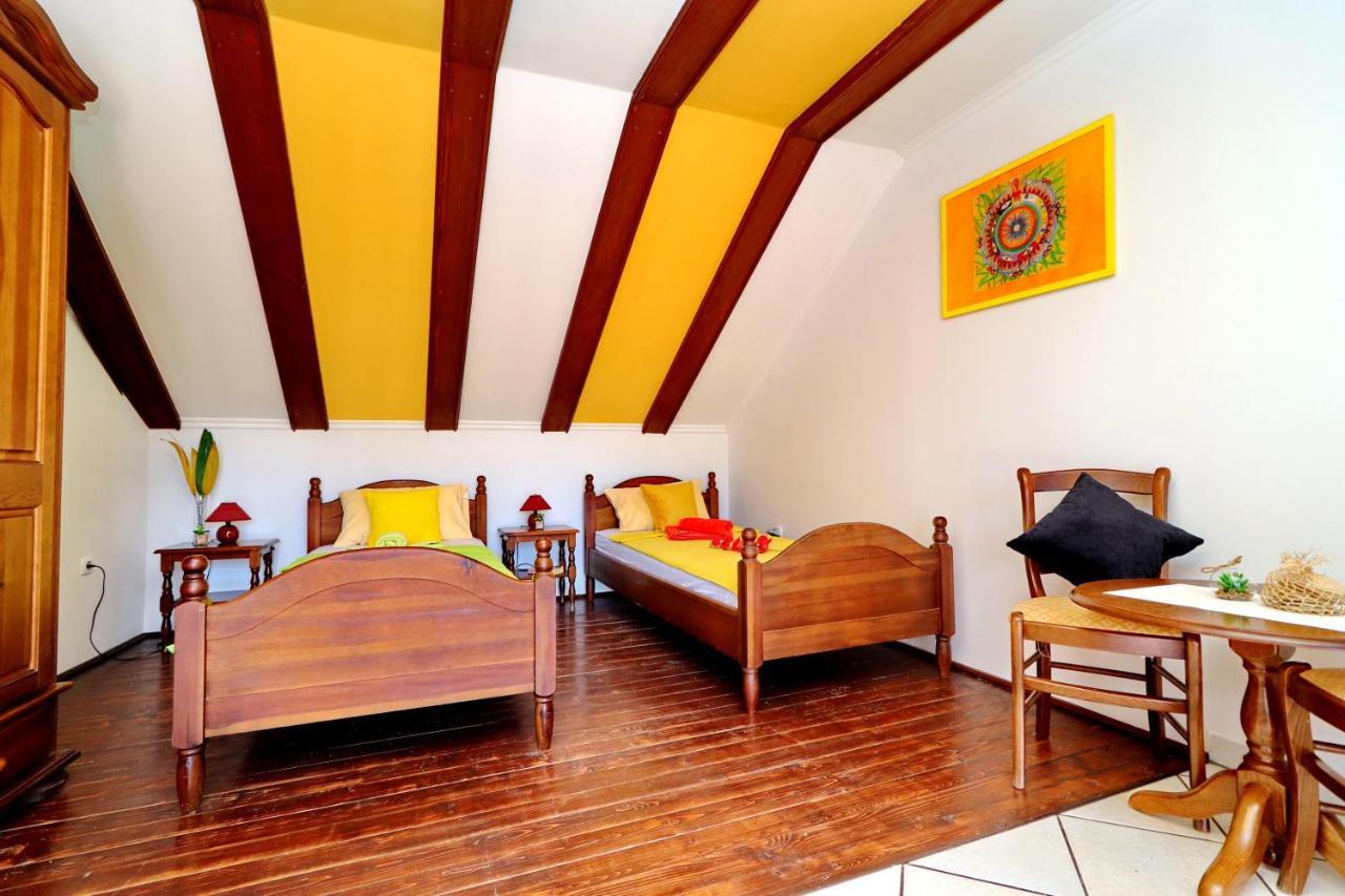 Fancy Apartments Marco Вела Лука Екстериор снимка
