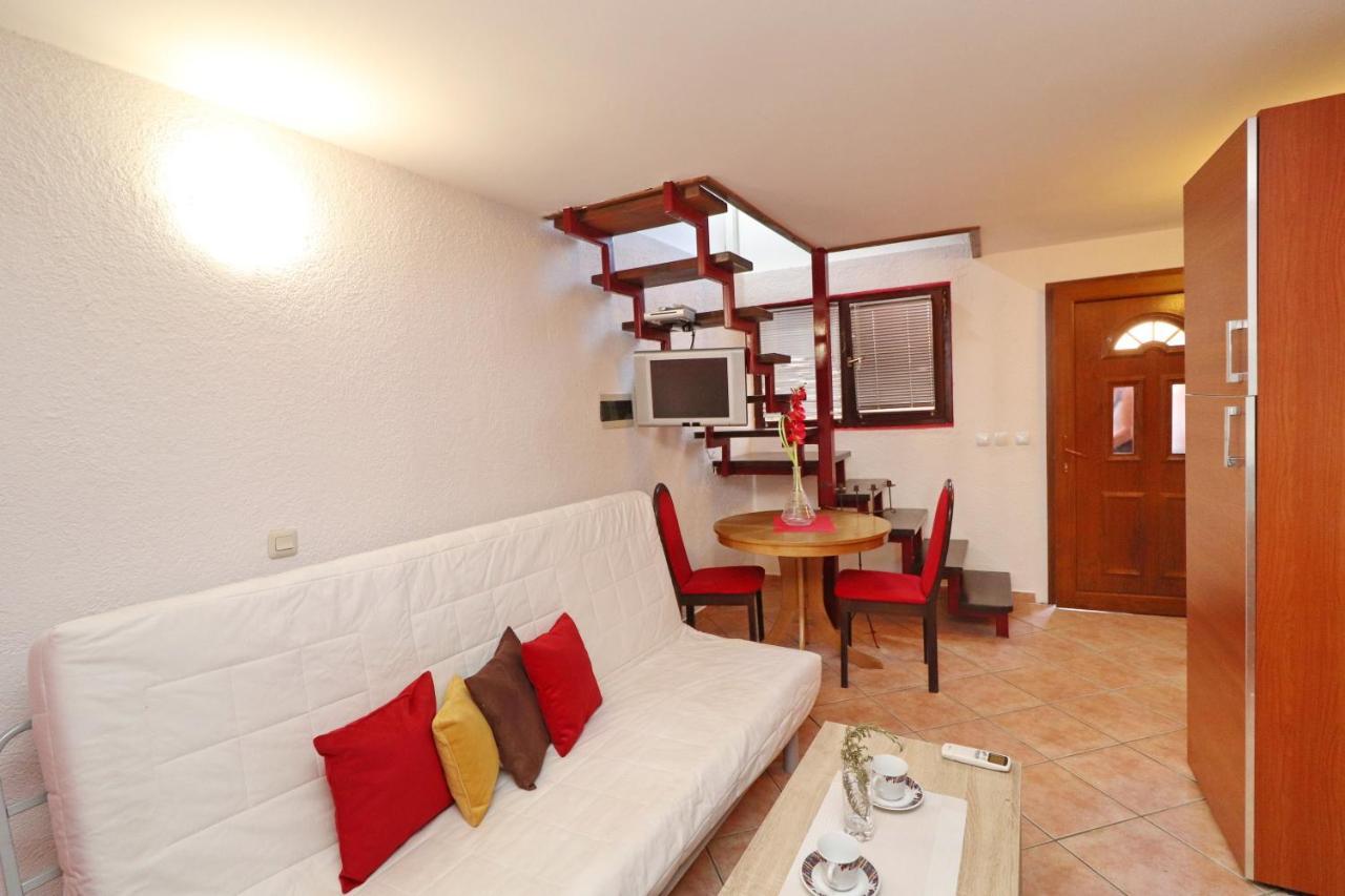 Fancy Apartments Marco Вела Лука Екстериор снимка