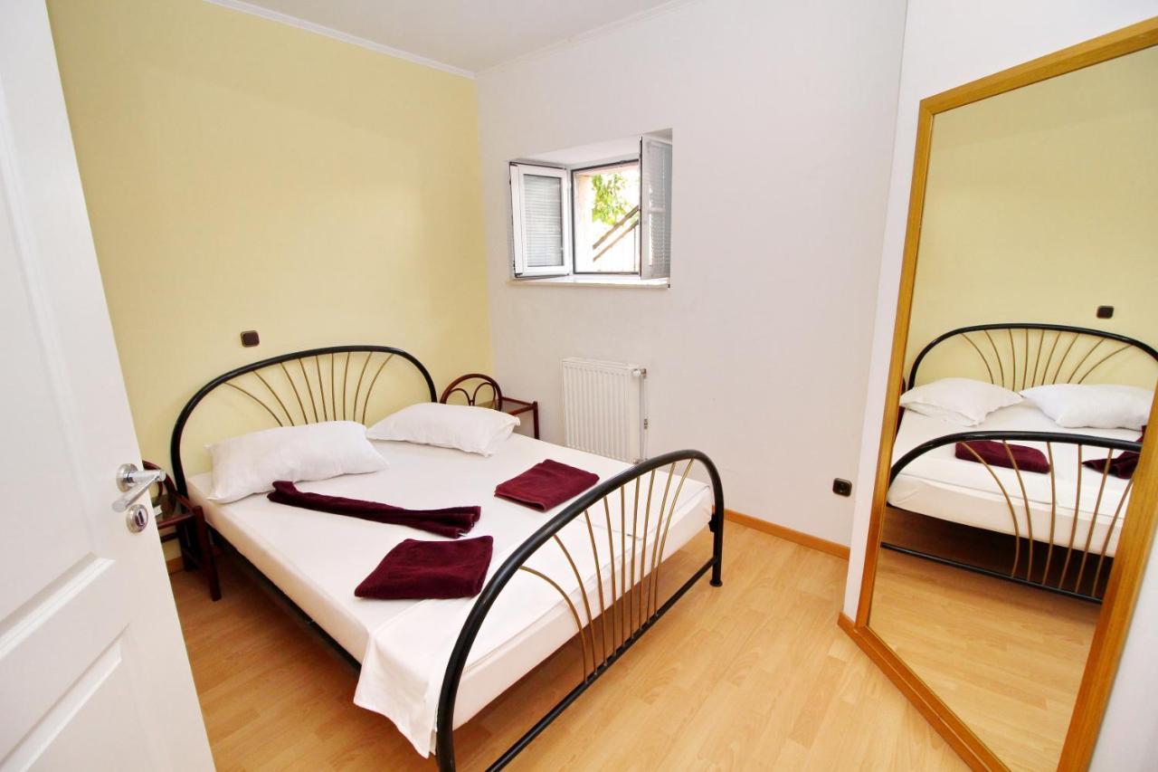 Fancy Apartments Marco Вела Лука Екстериор снимка