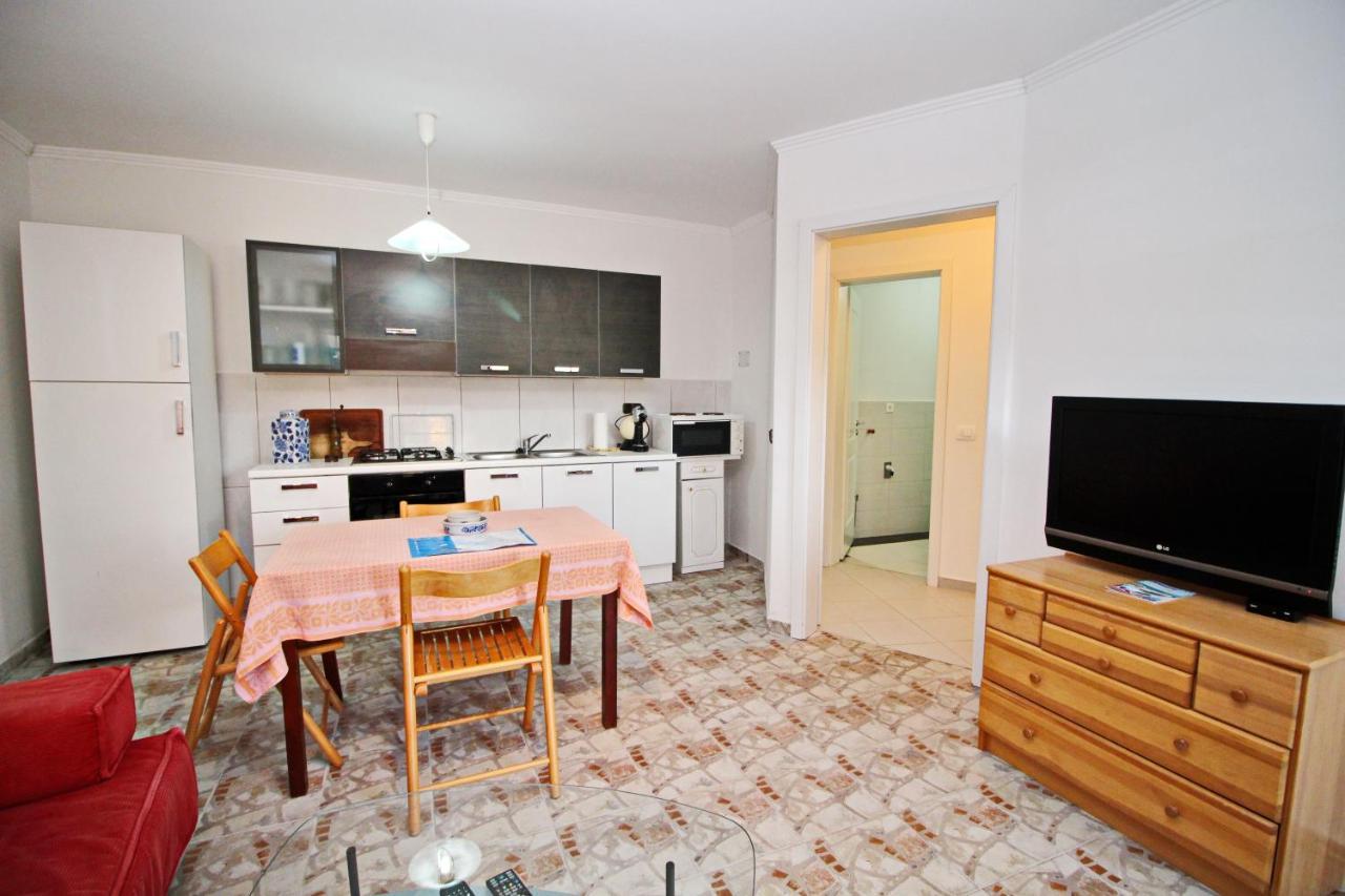 Fancy Apartments Marco Вела Лука Екстериор снимка
